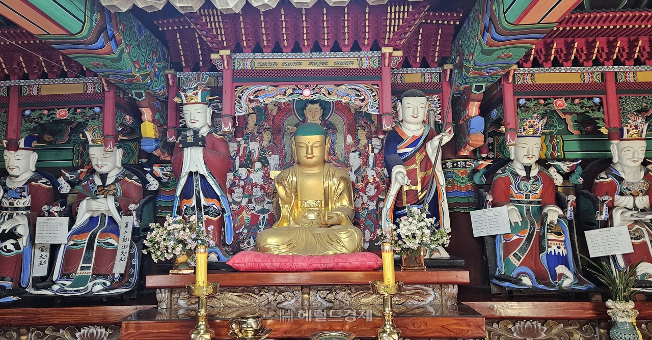 은하사 명부전 목조지장보살 삼존상 및 시왕상 일괄