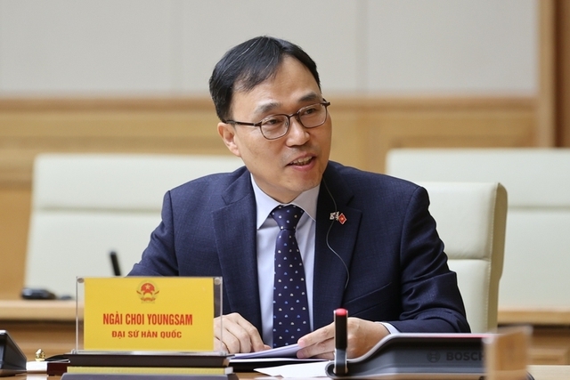 최영삼 주베트남 한국대사는 코리아헤럴드·헤럴드경제와 인터뷰에서 향후 베트남과 관계 발전 방향에 대해 “경제안보 중심의 글로벌 공급망 재편에 대응해 전략적 협력에 나서겠다”고 말했다.  [주베트남 한국 대사관 제공]