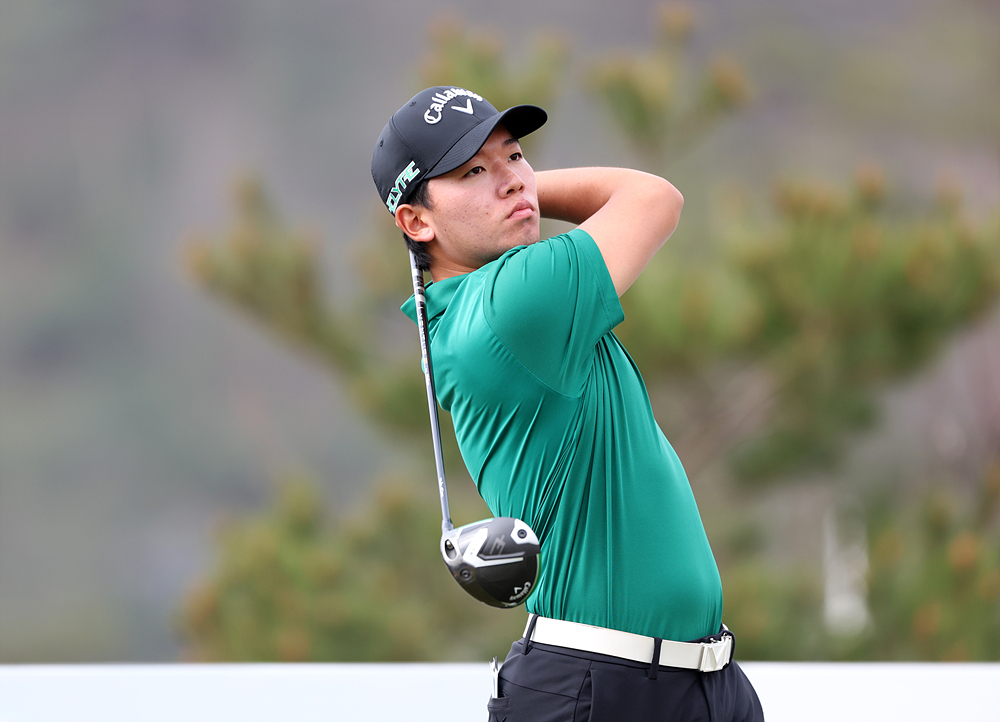권성훈이 17일 강원도 춘천시 라비에벨 골프＆ 리조트 올드코스에서 열린 KPGA 투어 DB손해보험 프로미오픈 1라운드 5번홀에서 티샷을 날리고 있다.  [KPGA 제공]