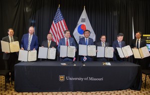 Korea scores 1st nuclear research reactor project from US