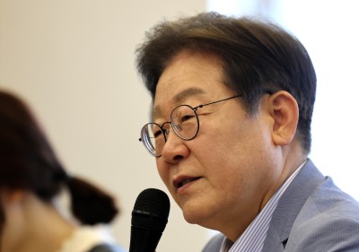 Lee Jae-myung leads with 38% support; three runners-up tied at 7% each: poll