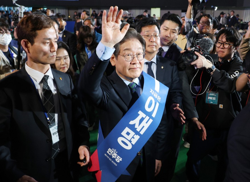 충청 경선 압승 이재명 “새로운 나라 만들어 달라는 열망 받들 것”