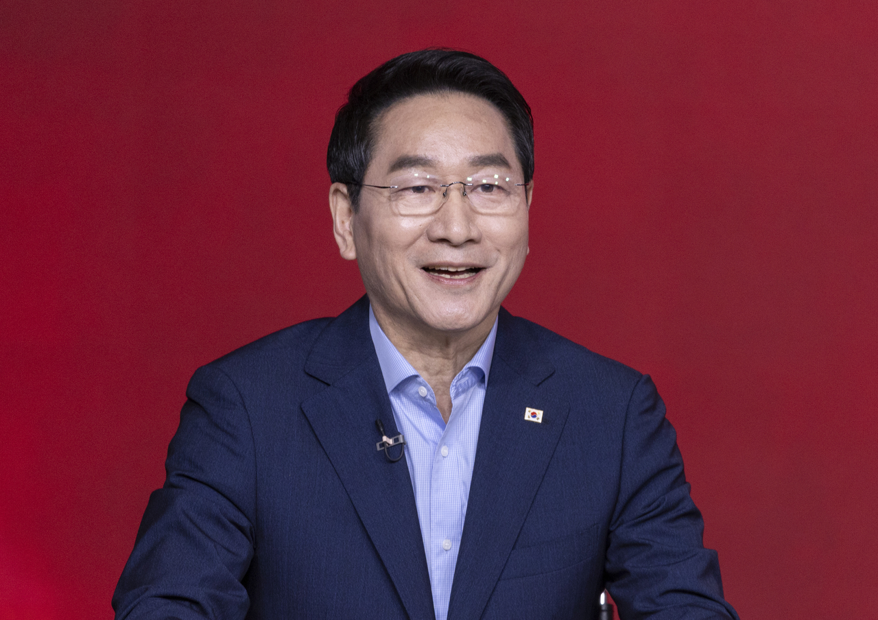 Yoo Jeong-bok, currently mayor of Incheon and a candidate in the ruling People Power Party’s primary (Yonhap)