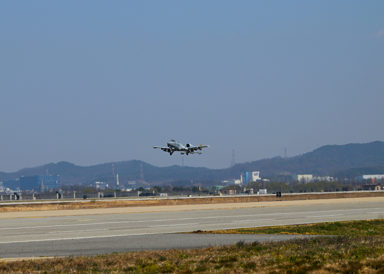 US Air Force Col. William McKibban, 51st Fighter Wing Commander, takes off during the Combat Search and Rescue Training Exercise at Osan Air Base, Republic of Korea, April 8, 2025.  (US Air Force photo by Tech. Sgt. Andrea Posey)