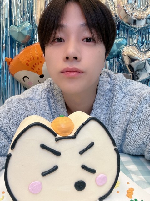 iKON’s Kim Jinhwan completes military service