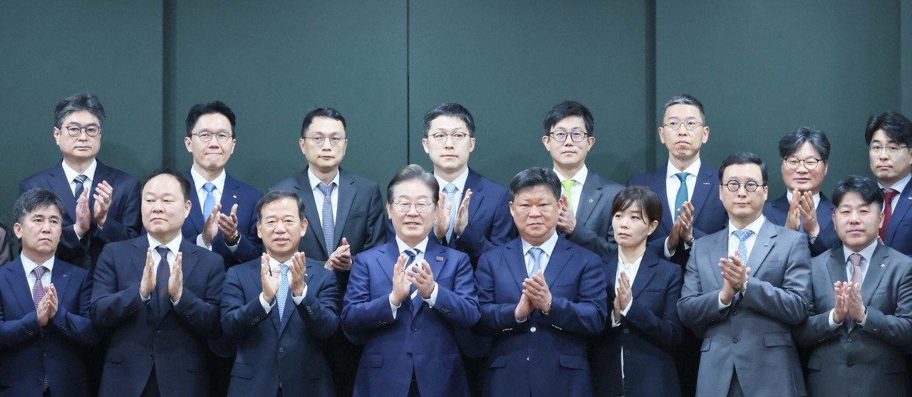 금투협 찾은 이재명 “코스피 5000시대 만들 것…상법 개정안 재추진”