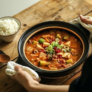 62. Cheonggukjang jjigae (Rich soybean paste stew)