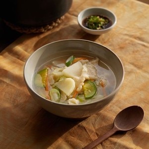 47. Sujaebi (hand-pulled dough soup)