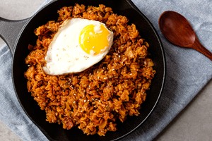 75. Kimchi bokkeumbap (Kimchi fried rice)
