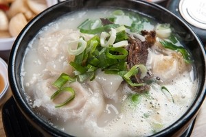 87. Kkorigomtang (oxtail soup)