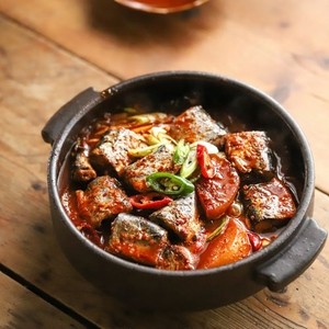 95. Kkongchi jorim (braised saury)