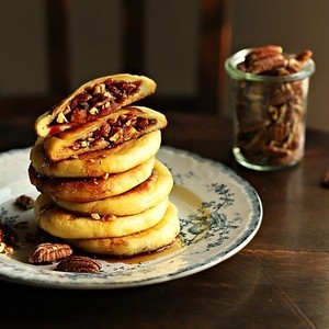 34. Hotteok (sweet pancakes)