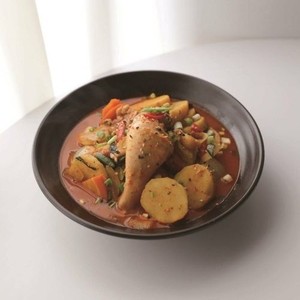 37. Dakbokkeumtang (spicy braised chicken stew)