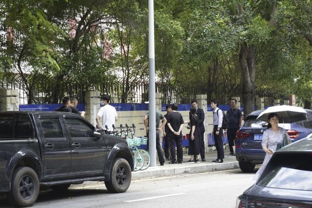 일본인 초등학생이 피습당한 중국 광둥성 선전시 일본인학교 인근 현장.  AP연합뉴스