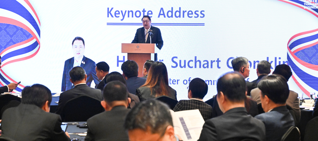 Thailand’s Deputy Minister of Commerce Suchart Chomklin delivers his keynote speech during the Ignite Thailand-Korea Business Forum held at Lotte Hotel Seoul on Tuesday. (Im Se-jun/The Korea Herald)