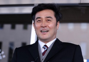 ‘상남자’ 배우 최민수가 용돈 50만원만 받는 이유