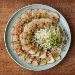 Garlic-braised pork belly