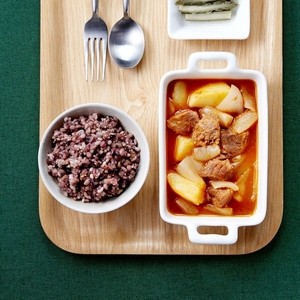 Spicy beef and gochujang stew