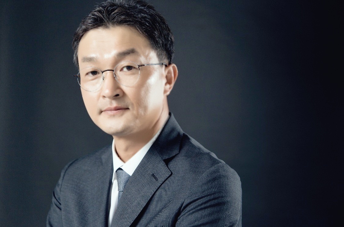 24일 ‘제23회 건설교통신기술의 날’ 기념식에서 동탑산업훈장을 수상하는 박종면 지승씨앤아이대표.[국토교통부 제공]