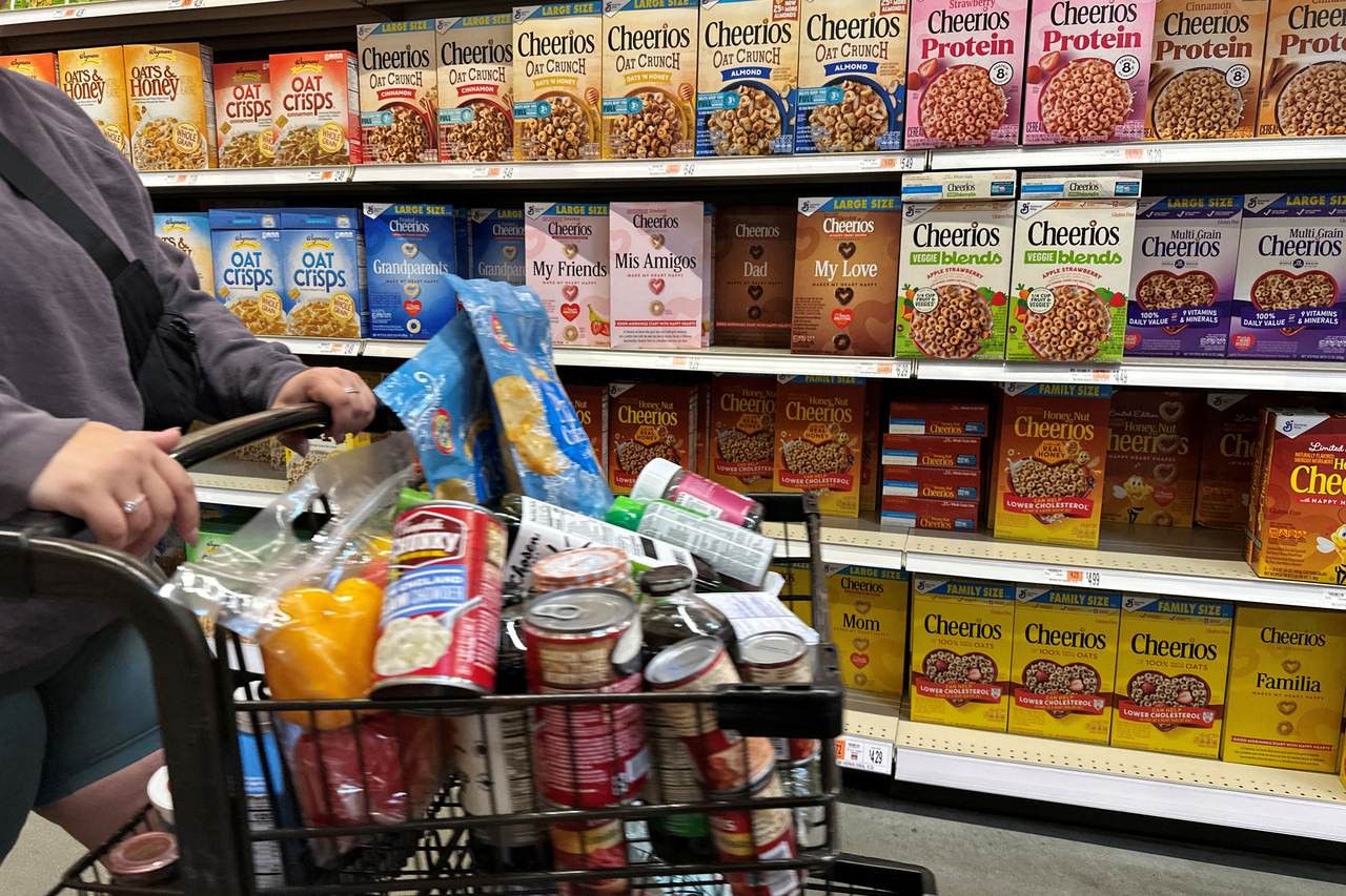 Breakfast cereals are displayed for sale at a grocery store in Medford, Massachusetts, Tuesday. Reuters-Yonhap