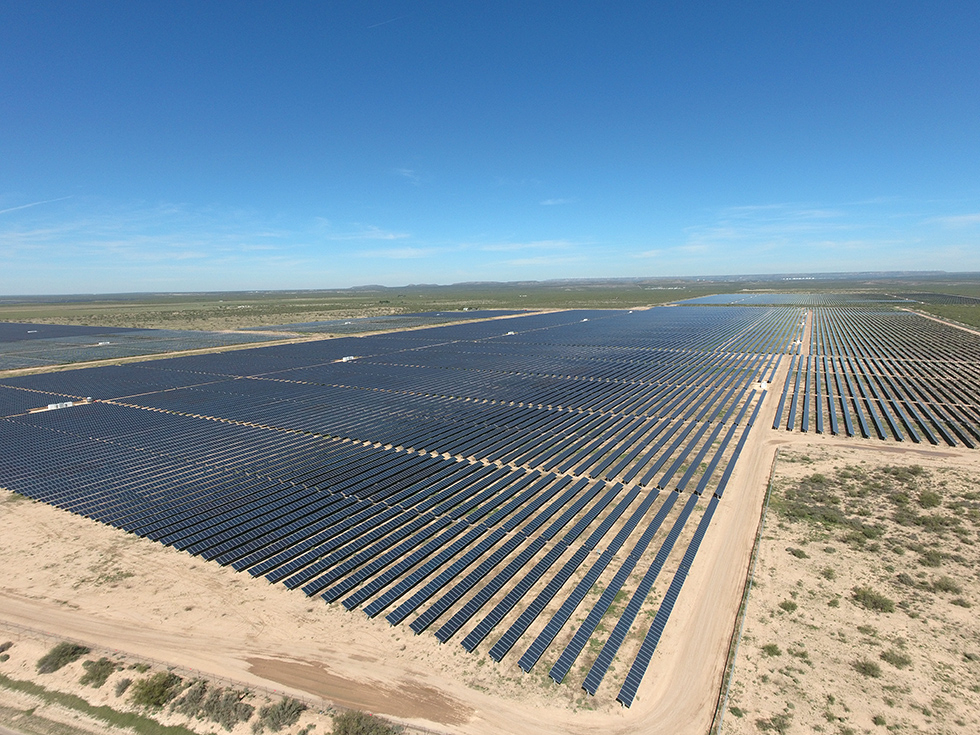 Hanwha Qcell-made solar modules are istalled at a power plant in Texas. (Hanwha Group)