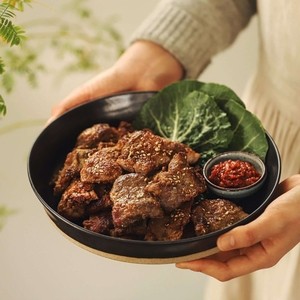 Marinated grilled pork ribs