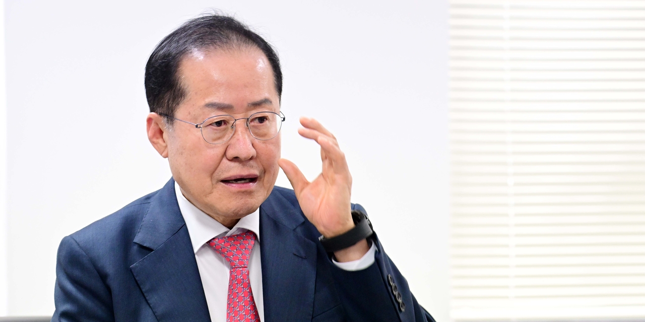 국민의힘 대통령 후보 경선에 나선 홍준표 전 대구시장이 22일 오후 서울 여의도 대선캠프 사무실에서 헤럴드경제와 인터뷰를 하고 있다. 이상섭 기자