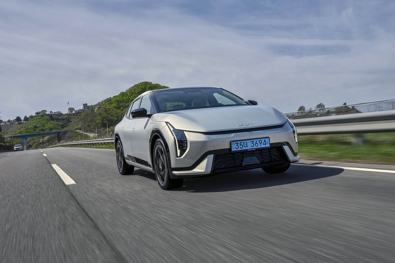 Kia EV4 (Kia)