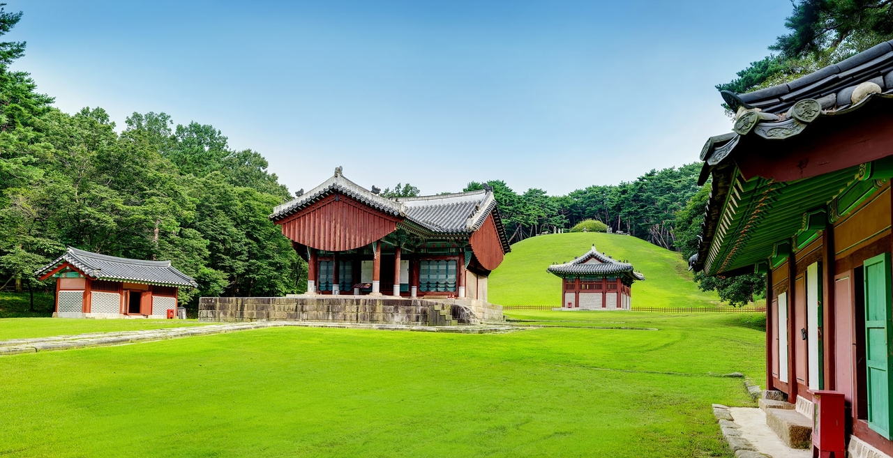 The royal tomb Geonwolleung and its shrines in Guri, Gyeonggi Province (Korea Heritage Service)