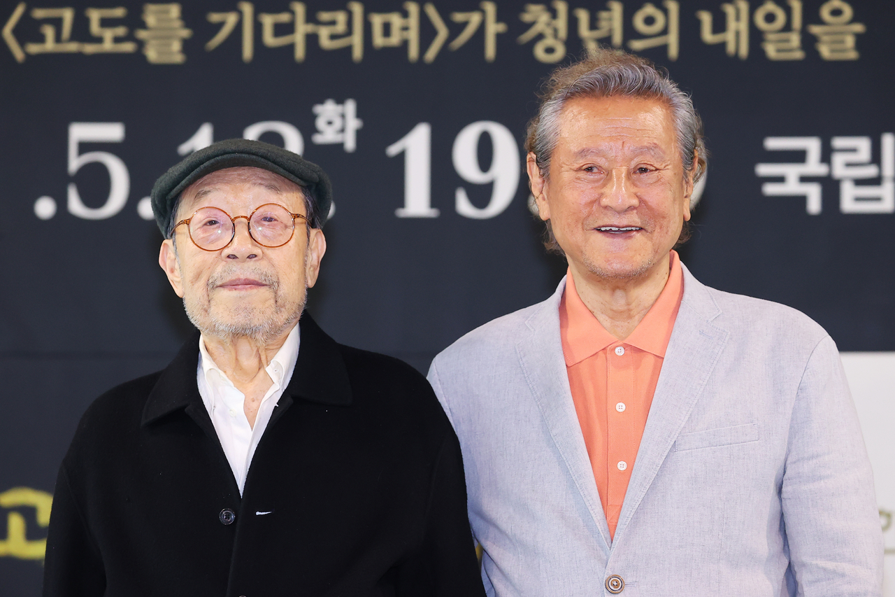 배우 신구(왼쪽)와 박근형 [연합]