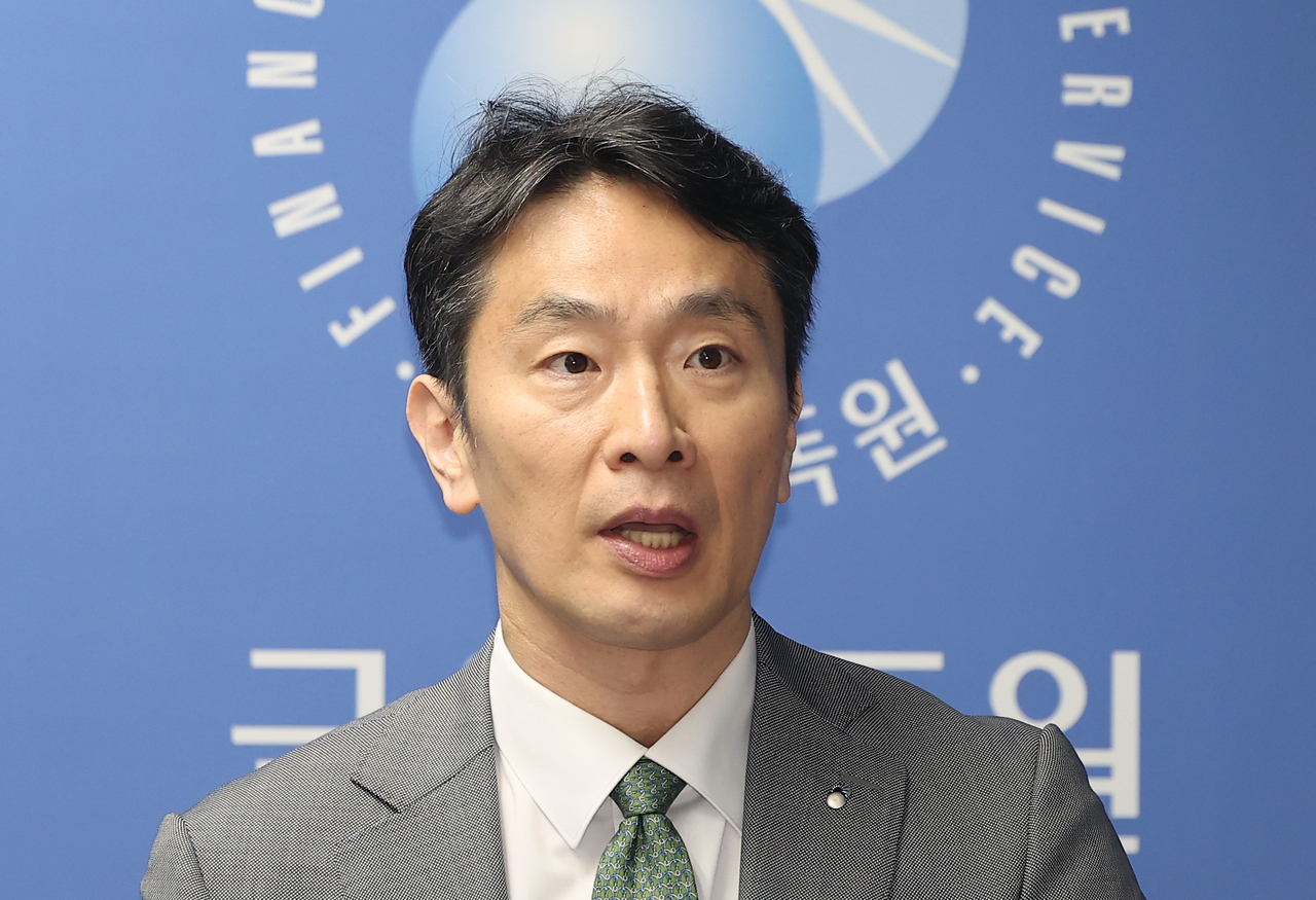 이복현 금융감독원장이 24일 서울 영등포구 금융감독원에서 열린 자본시장 현안 브리핑에서 발언하고 있다. [연합]