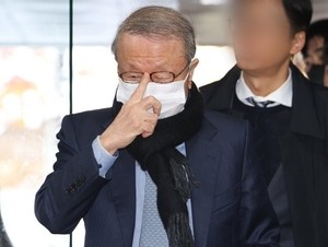 홍원식 전 남양유업 회장 ‘셀프 보수한도 승인’ 최종 패소