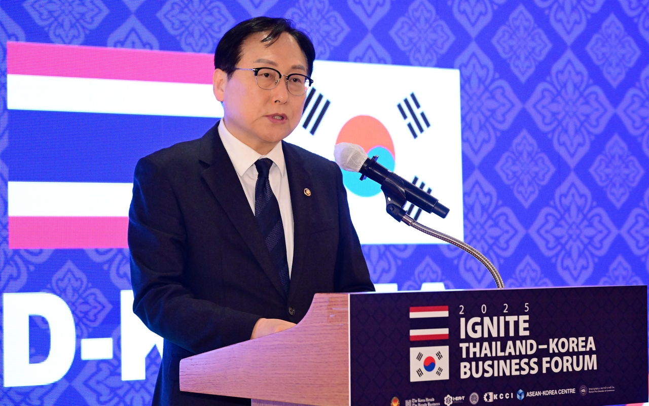 정인교 산업통상자원부 통상교섭본부장이 ‘한·태 비즈니스 포럼’에서 축사를 하고 있다.  이상섭 기자