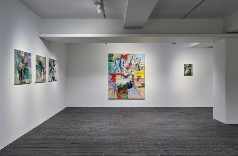 Installation view of "Silver" at Arario Gallery in Seoul (Courtesy of the gallery)