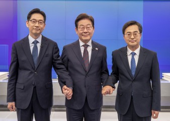 [속보] 이재명, 대통령 되면 제일 먼저 할 일 “비상경제점검회의”[경선후보 토론]