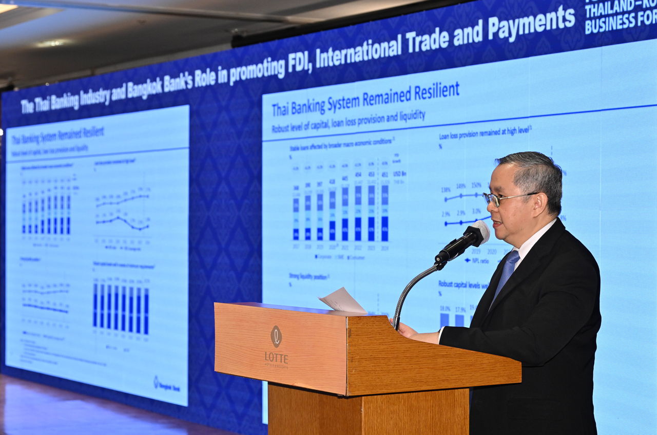 Bangkok Bank's Senior Executive Vice President Chaiyarit Anuchitworawong introduces the Thai lender at the Ignite Thailand-Korea Business Forum held at Lotte Hotel Seoul on Tuesday. (Im Se-jun/The Korea Herald)