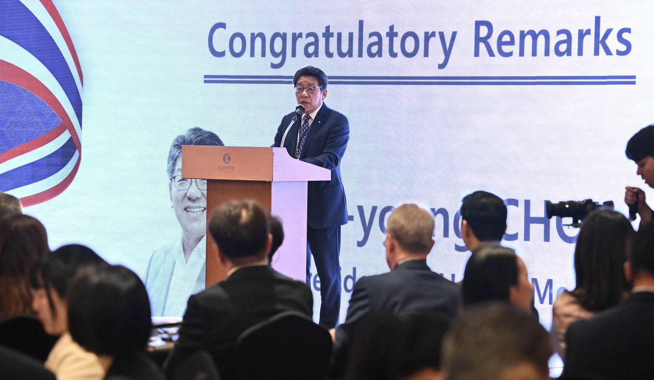Herald Media Group CEO Choi Jin-young delivers his congratulatory remarks at the Ignite Thailand-Korea Business Forum held at Lotte Hotel Seoul on Tuesday. (Im Se-jun/The Korea Herald)