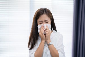 How global warming makes spring allergies worse, and last longer