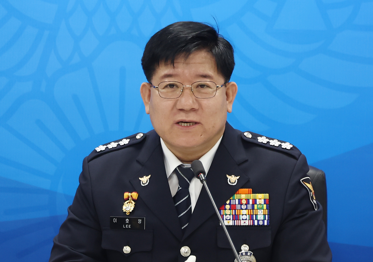 이호영 경찰청장 직무대행이 지난 9일 서울 서대문구 경찰청에서 열린 ‘21대 대통령선거 선거사범 수사상황실 현판식’ 후 발언하고 있다. [연합]