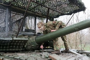 Conflicts spur 'unprecedented' rise in military spending: SIPRI