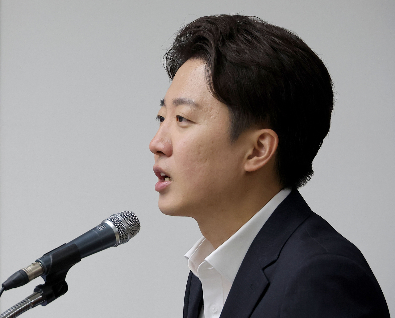 이준석 개혁신당 대선후보가 28일 오전 국회도서관에서 열린 ‘중국의 AI 굴기와 정책적 시사점’을 주제로 한 포럼에서 발언하고 있다. [연합]