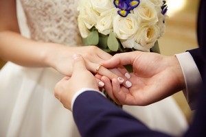 “동거 하지만 성관계는 안해요. 연애도 자유”…中서 유행하는 ‘이 결혼’, 뭐길래?