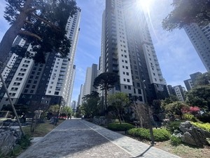 “100억 아파트에 샴푸도둑이 웬 말” 원베일리 공용품 중단 결정[부동산360]