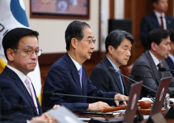 Acting president vetoes bill limiting his powers to appoint Constitutional Court justices
