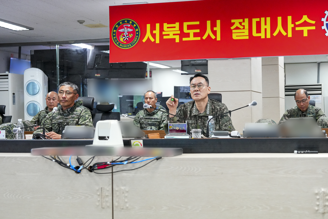 김명수 합참의장이 6해병여단에서 작전지도를 하고 있다. [합참 제공]