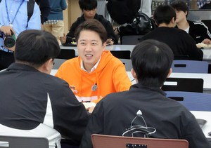 이준석 “복무 2년에 대학 등록금 전액 면제…군 간부 유인 확대”