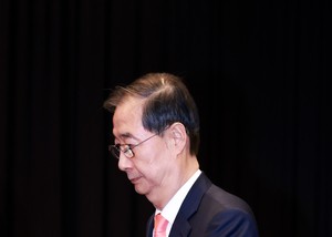 [Exclusive] Ex-domestic intelligence agent of NIS joining 'Han Duck-soo campaign': Democratic Party of Korea