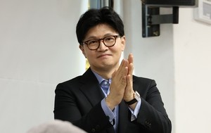 Policy Watch: Han Dong-hoon vows support for seniors