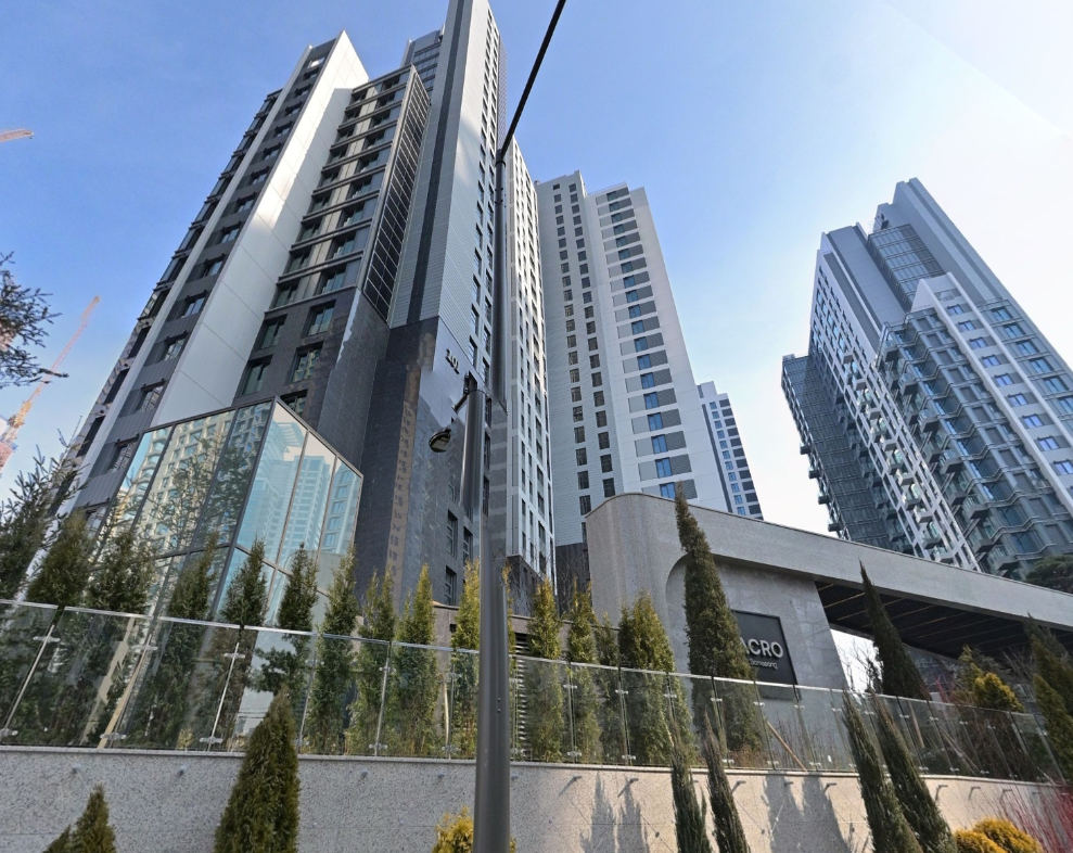 서울 강남구 삼성동에 위치한 아크로삼성 아파트. [네이버지도 거리뷰 캡쳐]