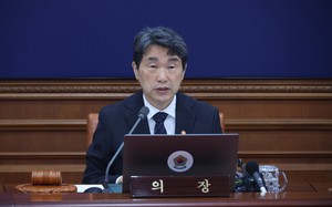 New acting president vows fair election, firm security from Day 1